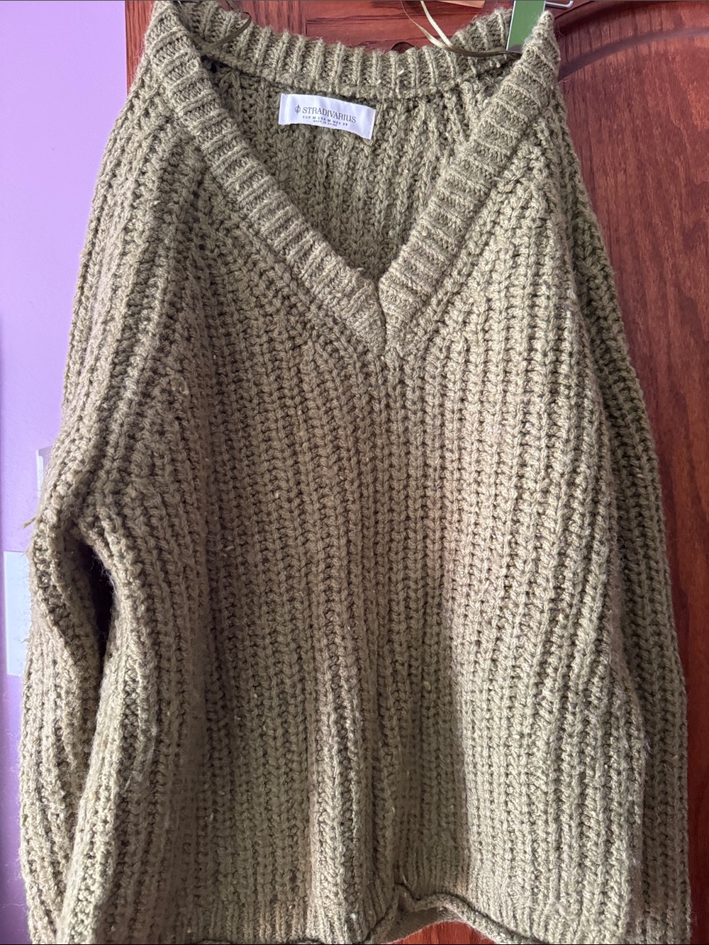 stradivarius Olive V-Neck Chunky Ribbed Sweater